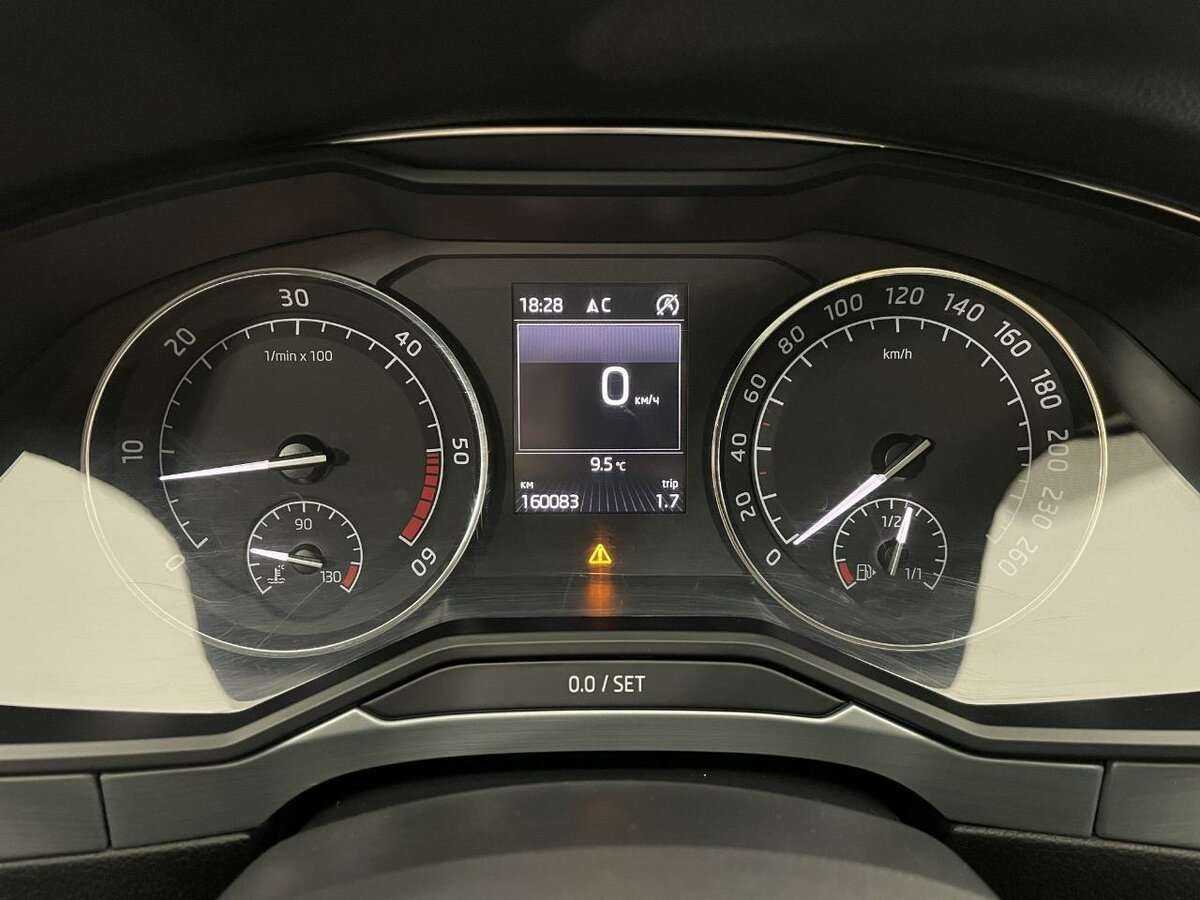 Skoda Superb б/у, 2016, Механическая. Фото: #9