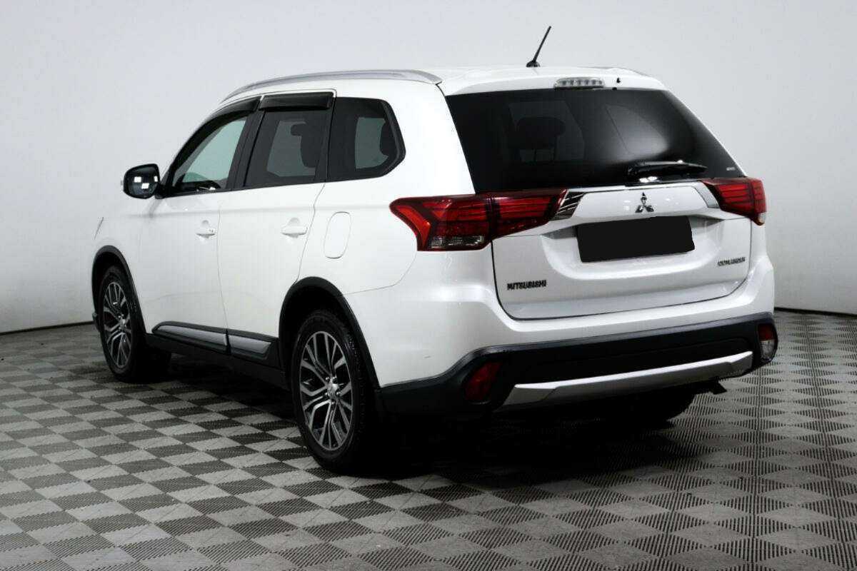 Mitsubishi Outlander б/у, 2015, Вариатор. Фото: #6