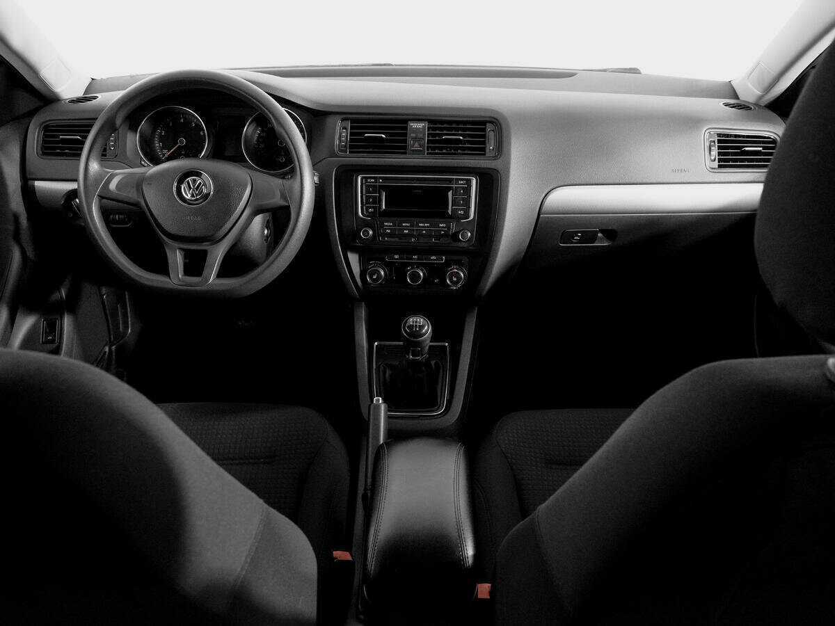 Volkswagen Jetta б/у, 2016, Механическая. Фото: #11