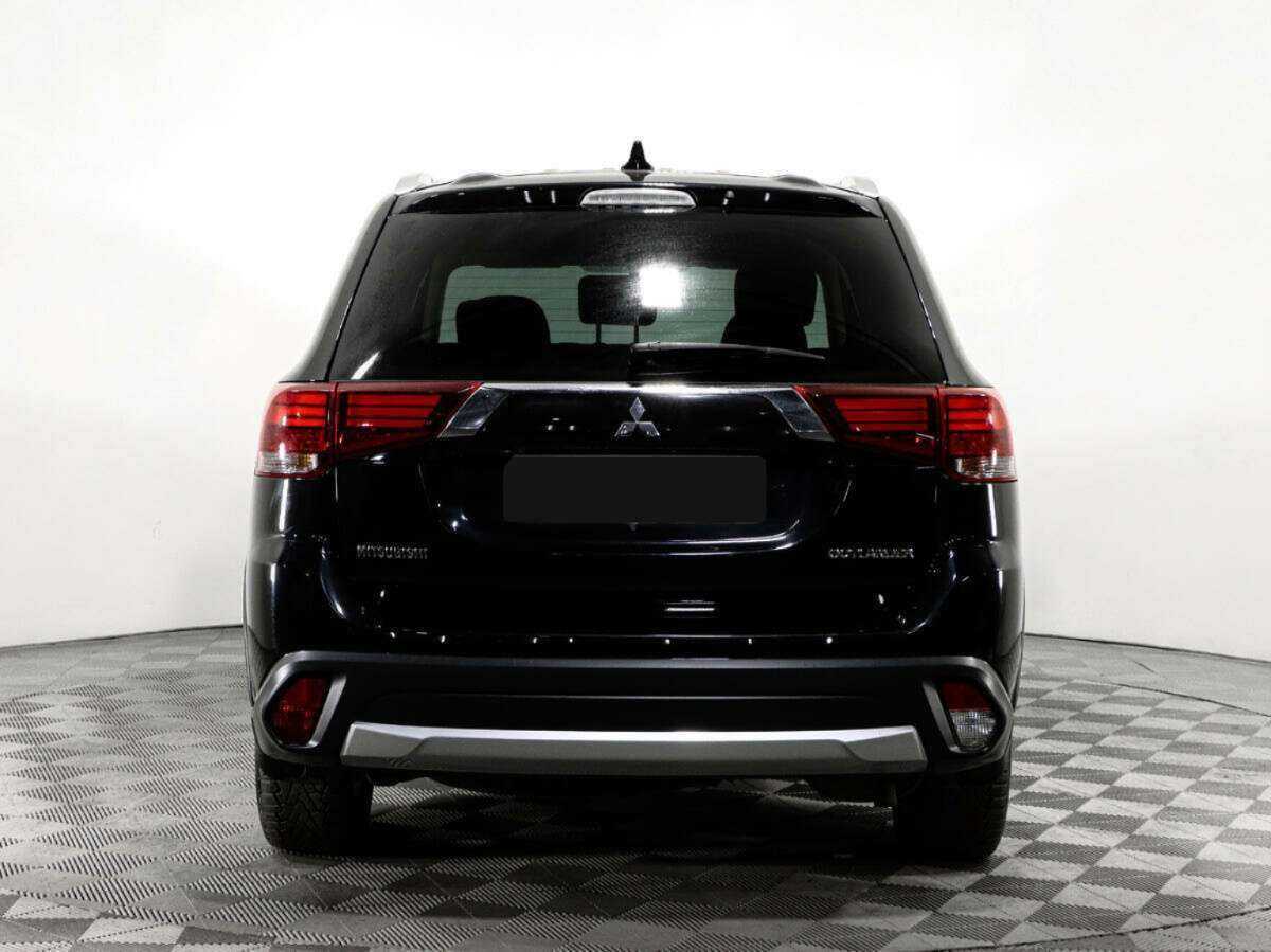 Mitsubishi Outlander б/у, 2018, Вариатор. Фото: #4