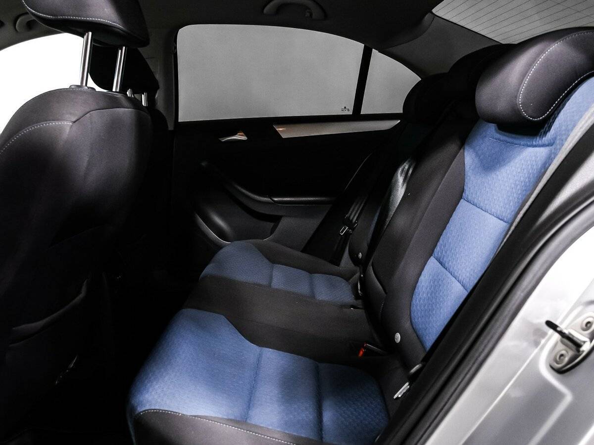 Volkswagen Jetta б/у, 2013, Автоматическая. Фото: #11