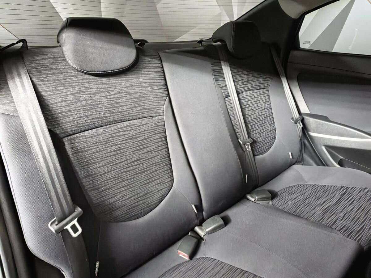 Hyundai Solaris б/у, 2016, Механическая. Фото: #11