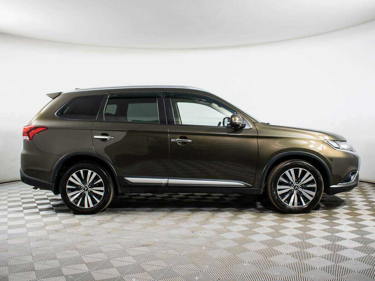 Mitsubishi Outlander б/у, 2018, Вариатор. Фото: #0