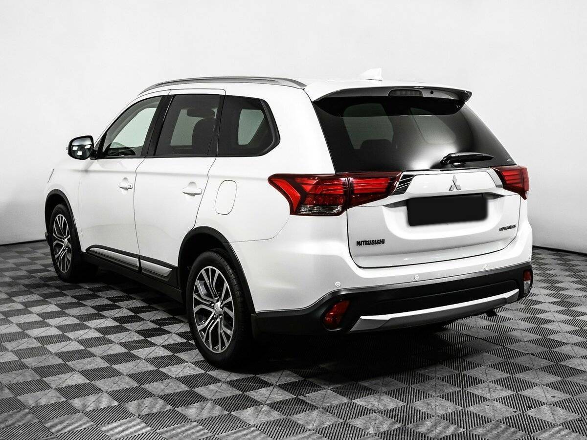 Mitsubishi Outlander б/у, 2017, Вариатор. Фото: #6