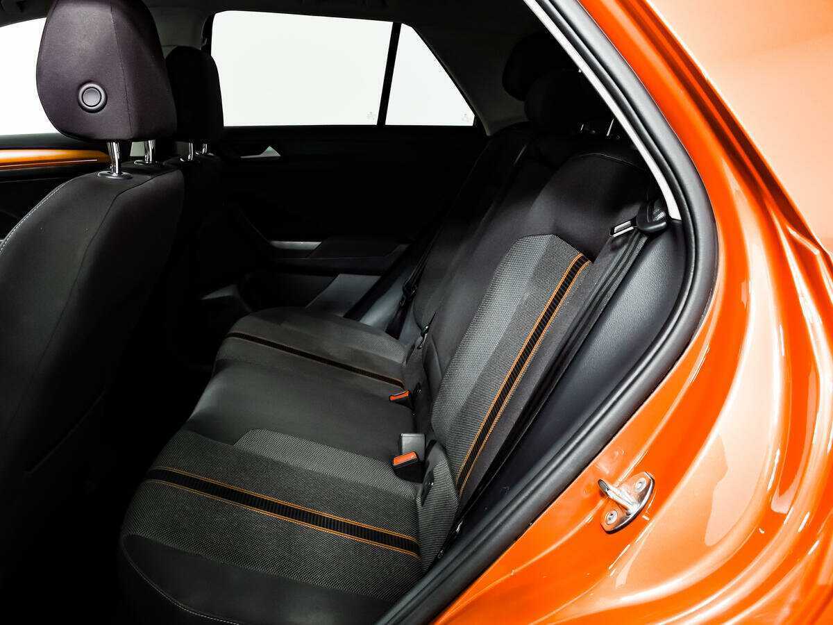 Volkswagen T-Roc б/у, 2018, Механическая. Фото: #11