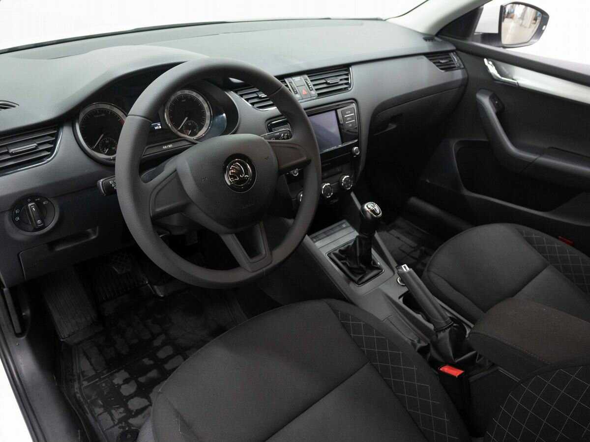 Skoda Octavia б/у, 2019, Механическая. Фото: #7