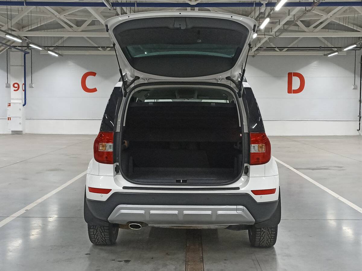 Skoda Yeti б/у, 2015, Механическая. Фото: #9