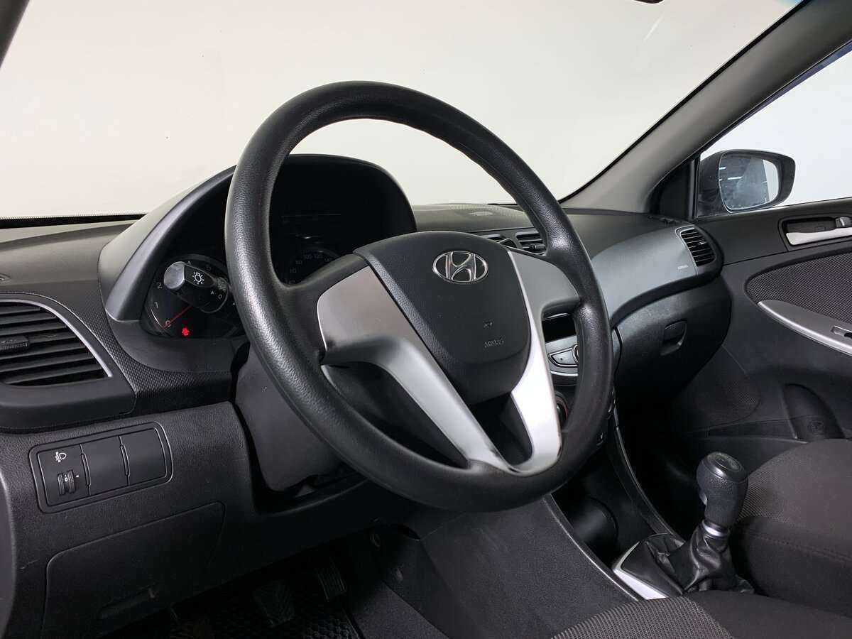 Hyundai Solaris б/у, 2012, Механическая. Фото: #8