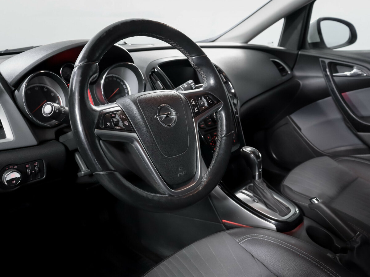 Opel Astra б/у, 2014, Автоматическая. Фото: #11