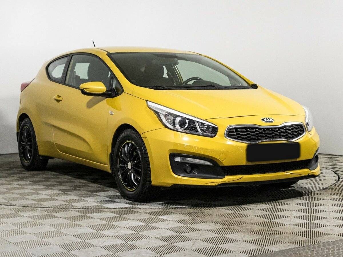Kia Ceed б/у, 2016, Автоматическая. Фото: #2