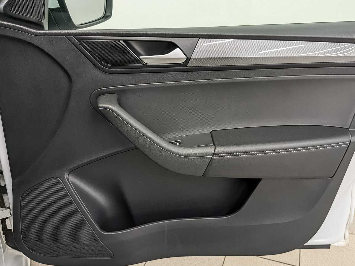 Volkswagen Polo б/у, 2021, Автоматическая. Фото: #23