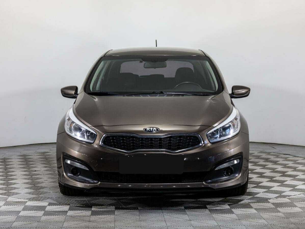 Kia Ceed б/у, 2015, Автоматическая. Фото: #1