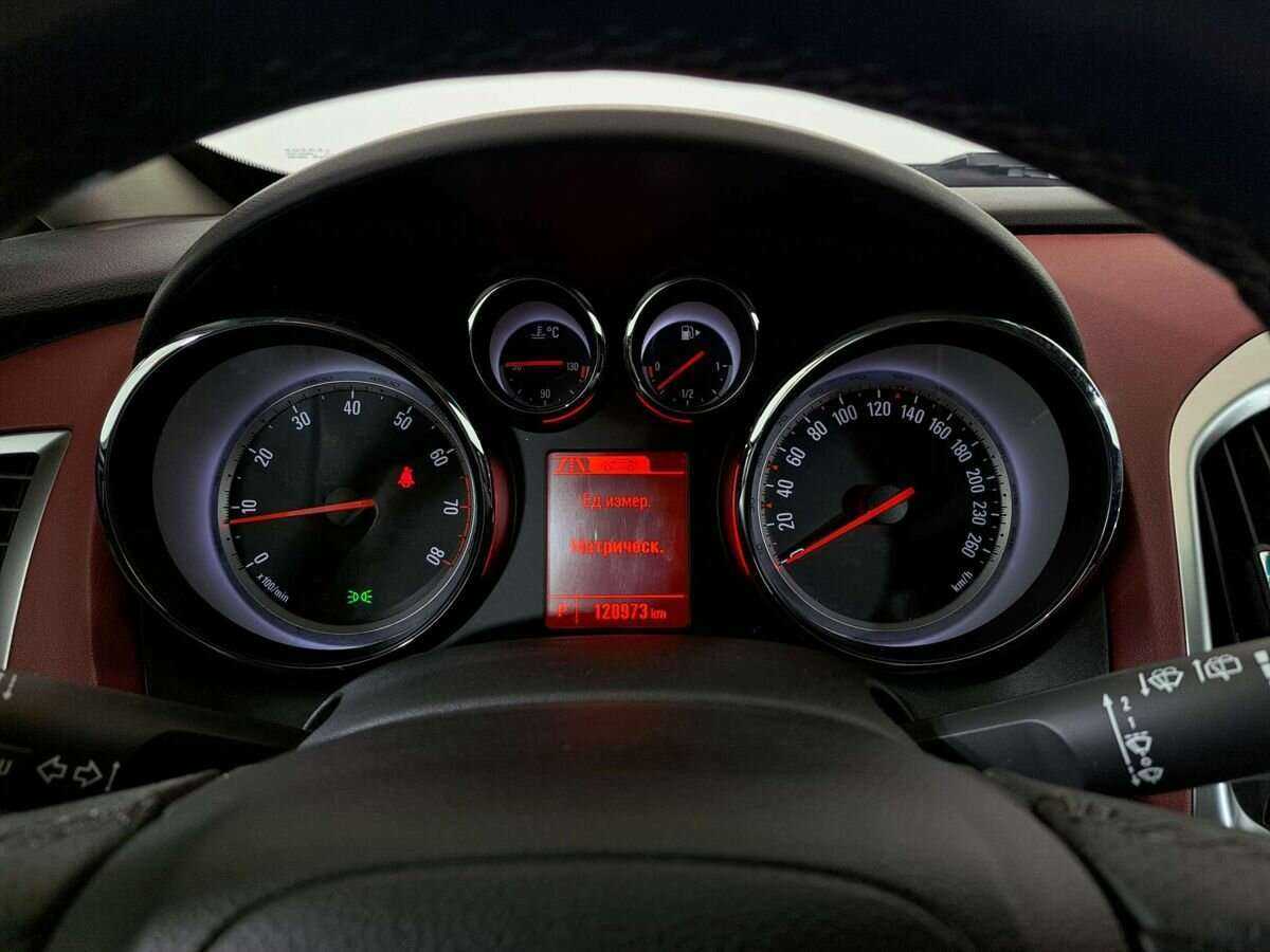 Opel Astra б/у, 2013, Автоматическая. Фото: #10