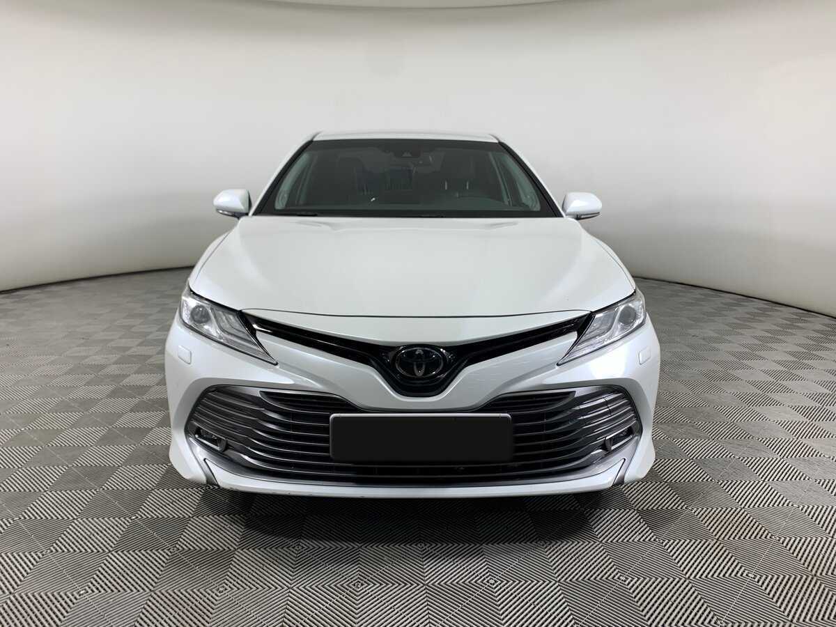 Toyota Camry б/у, 2020, Автоматическая. Фото: #1