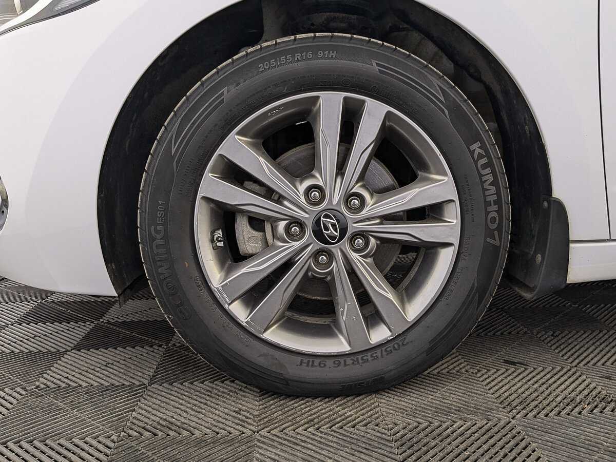 Hyundai Elantra б/у, 2018, Автоматическая. Фото: #11