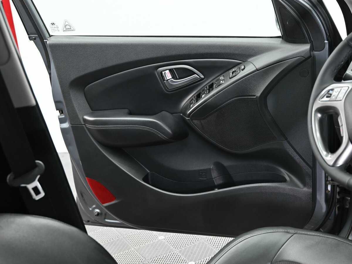 Hyundai ix35 б/у, 2013, Автоматическая. Фото: #6
