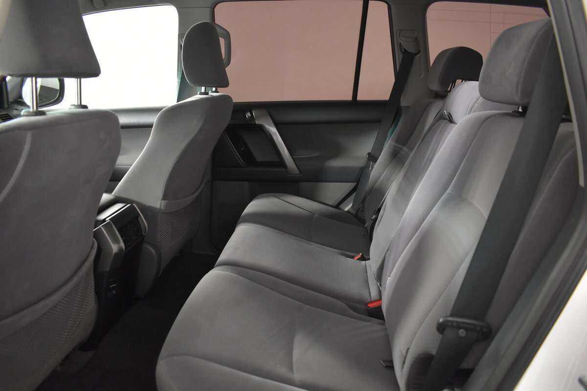 Toyota Land Cruiser Prado б/у, 2012, Автоматическая. Фото: #6