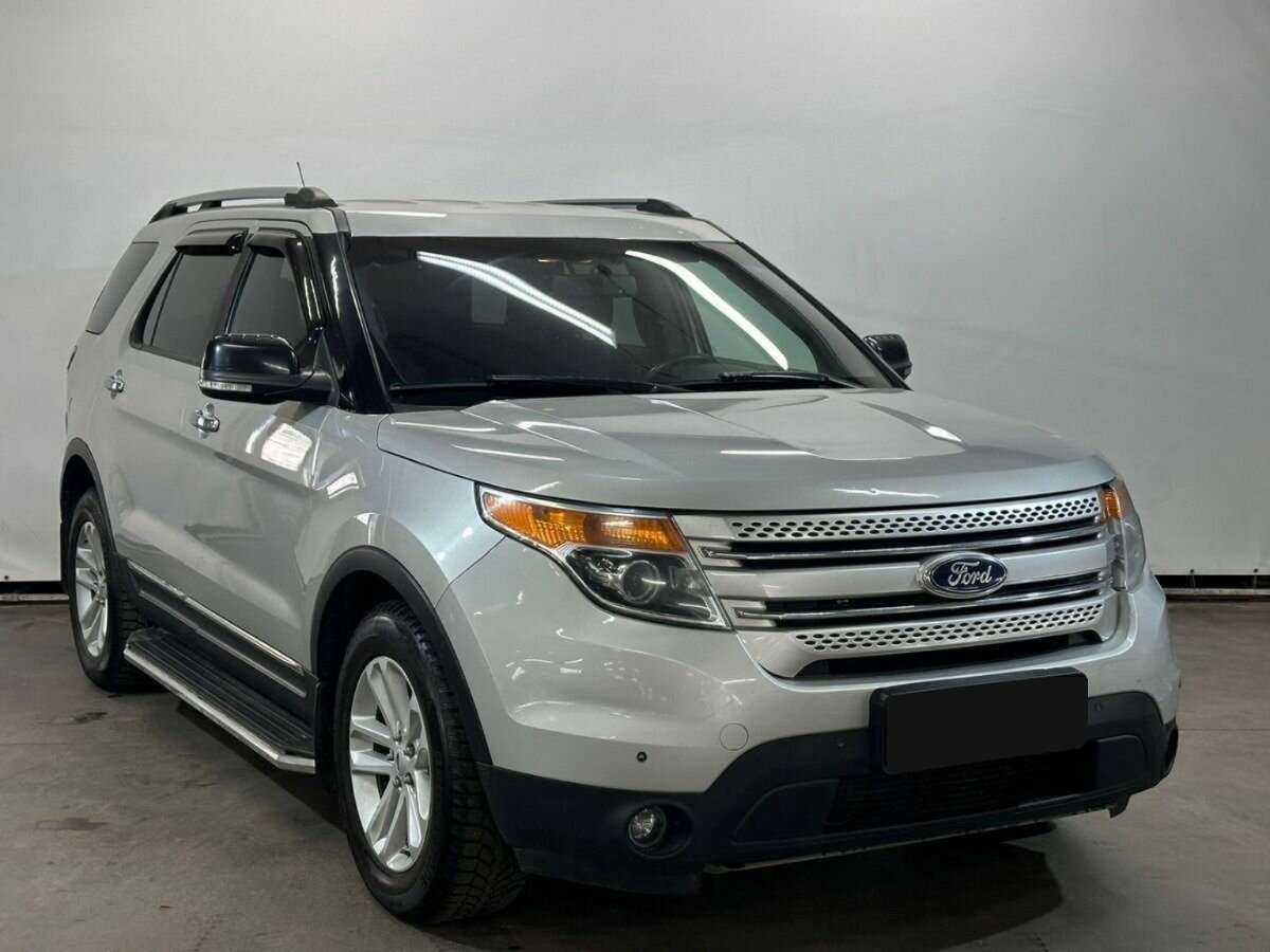 Ford Explorer б/у, 2013, Автоматическая. Фото: #2