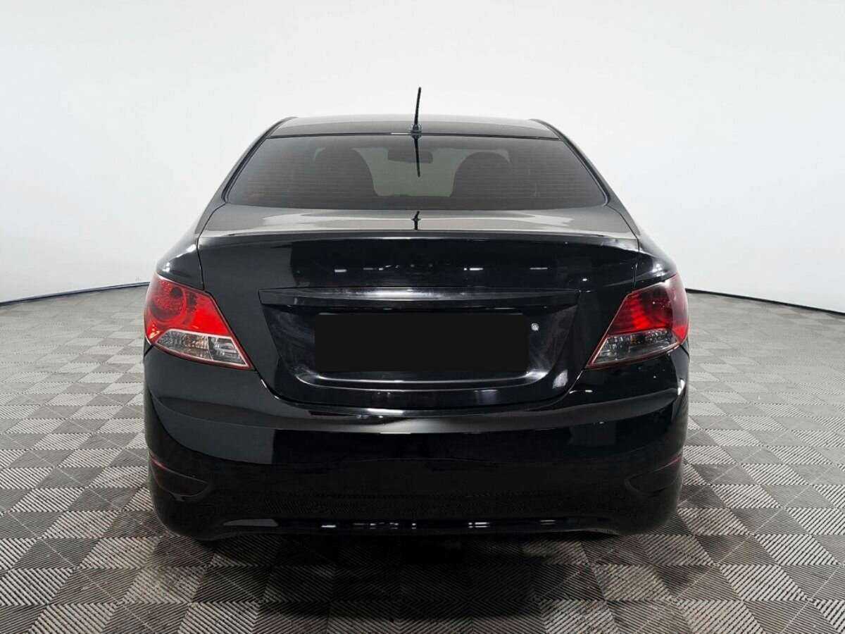 Hyundai Solaris б/у, 2012, Механическая. Фото: #4