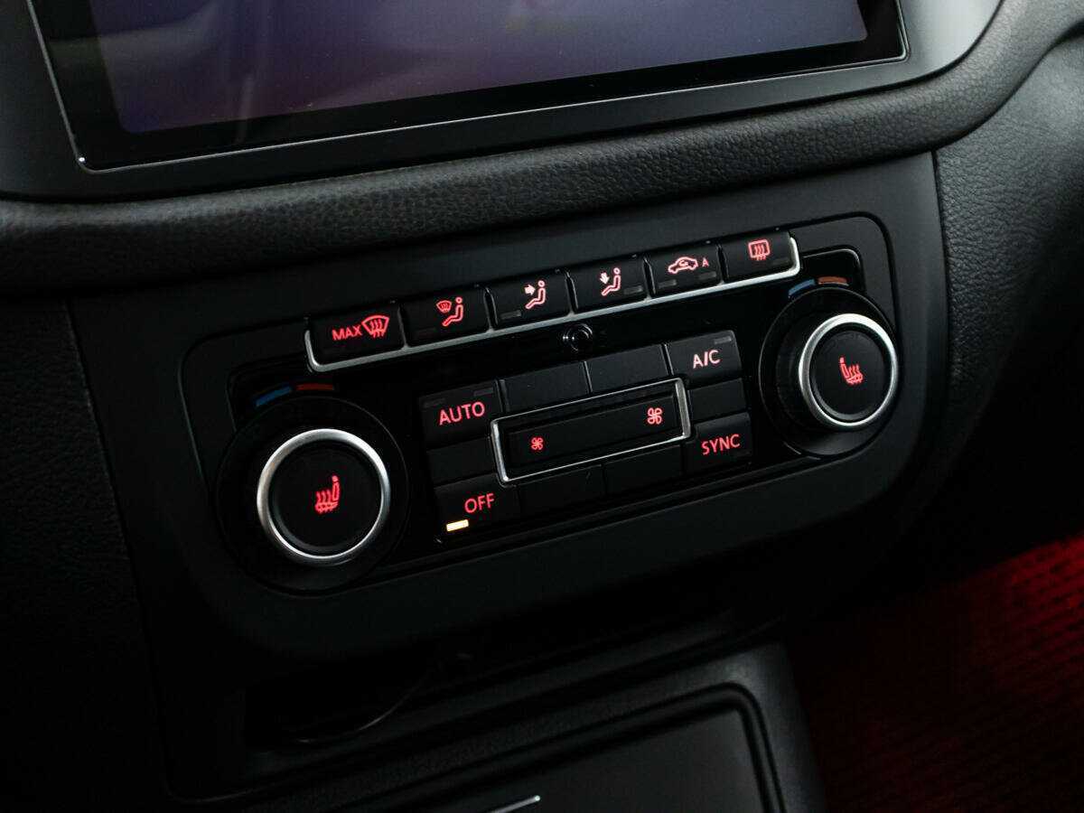 Volkswagen Tiguan б/у, 2012, Автоматическая. Фото: #15