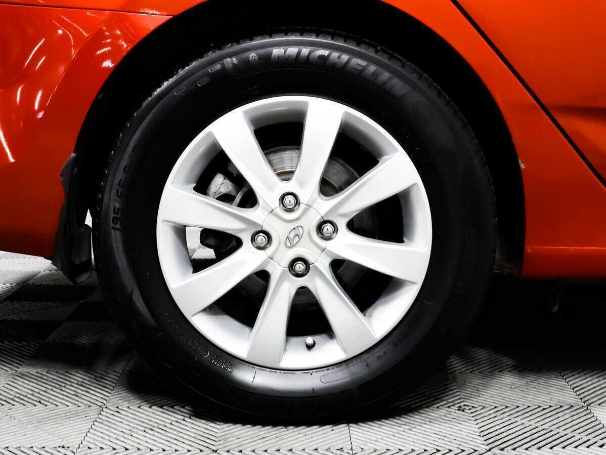 Hyundai Solaris б/у, 2012, Механическая. Фото: #13