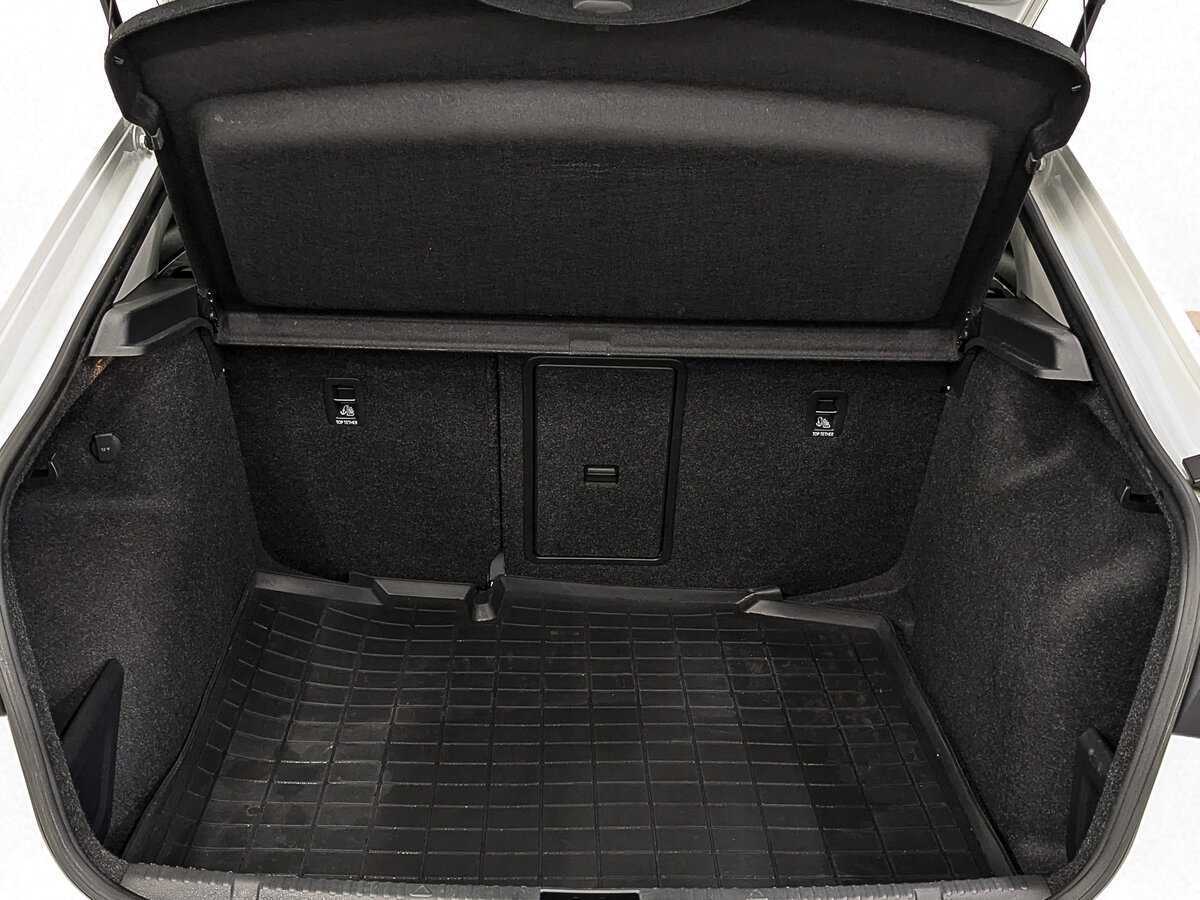 Volkswagen Polo б/у, 2021, Автоматическая. Фото: #9