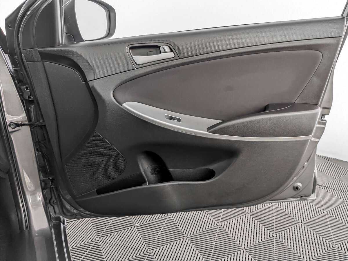 Hyundai Solaris б/у, 2015, Автоматическая. Фото: #19