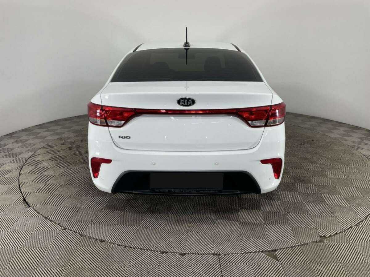 Kia Rio б/у, 2018, Автоматическая. Фото: #2