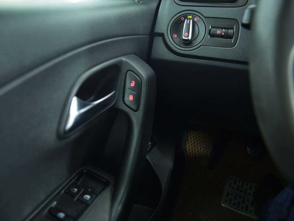 Volkswagen Polo б/у, 2019, Механическая. Фото: #14