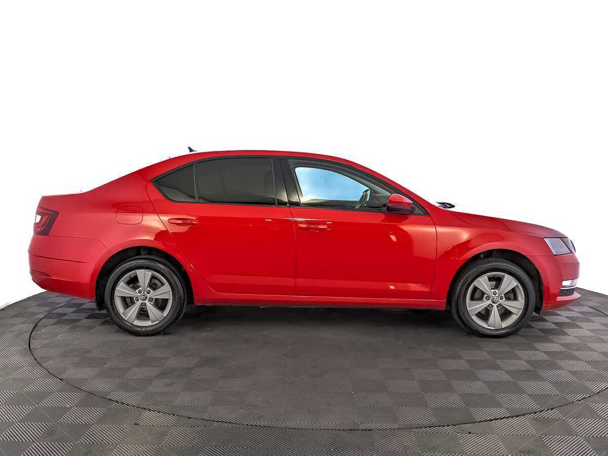 Skoda Octavia б/у, 2018, Автоматическая. Фото: #3