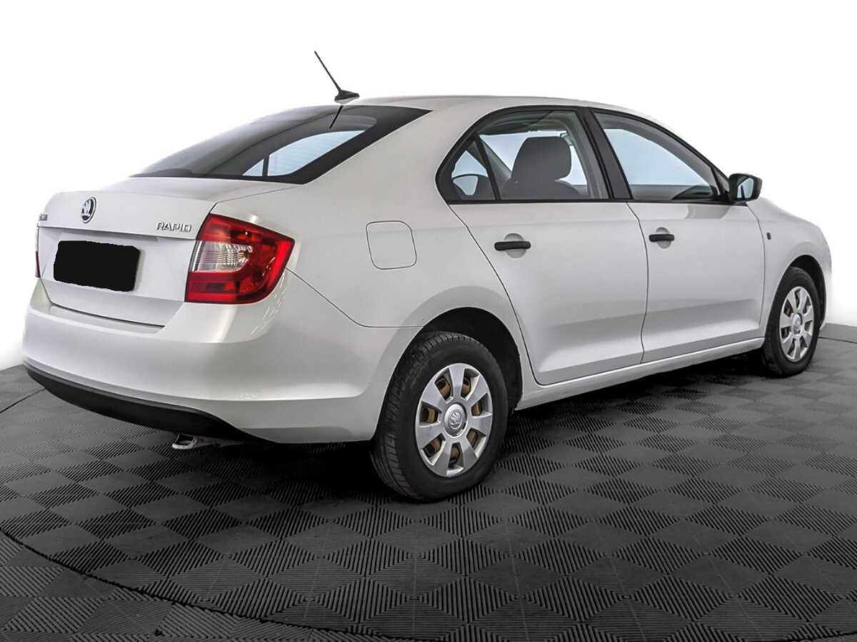 Skoda Rapid б/у, 2017, Механическая. Фото: #4