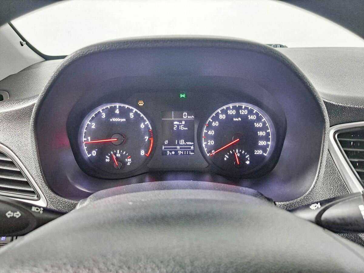 Hyundai Solaris б/у, 2018, Механическая. Фото: #12