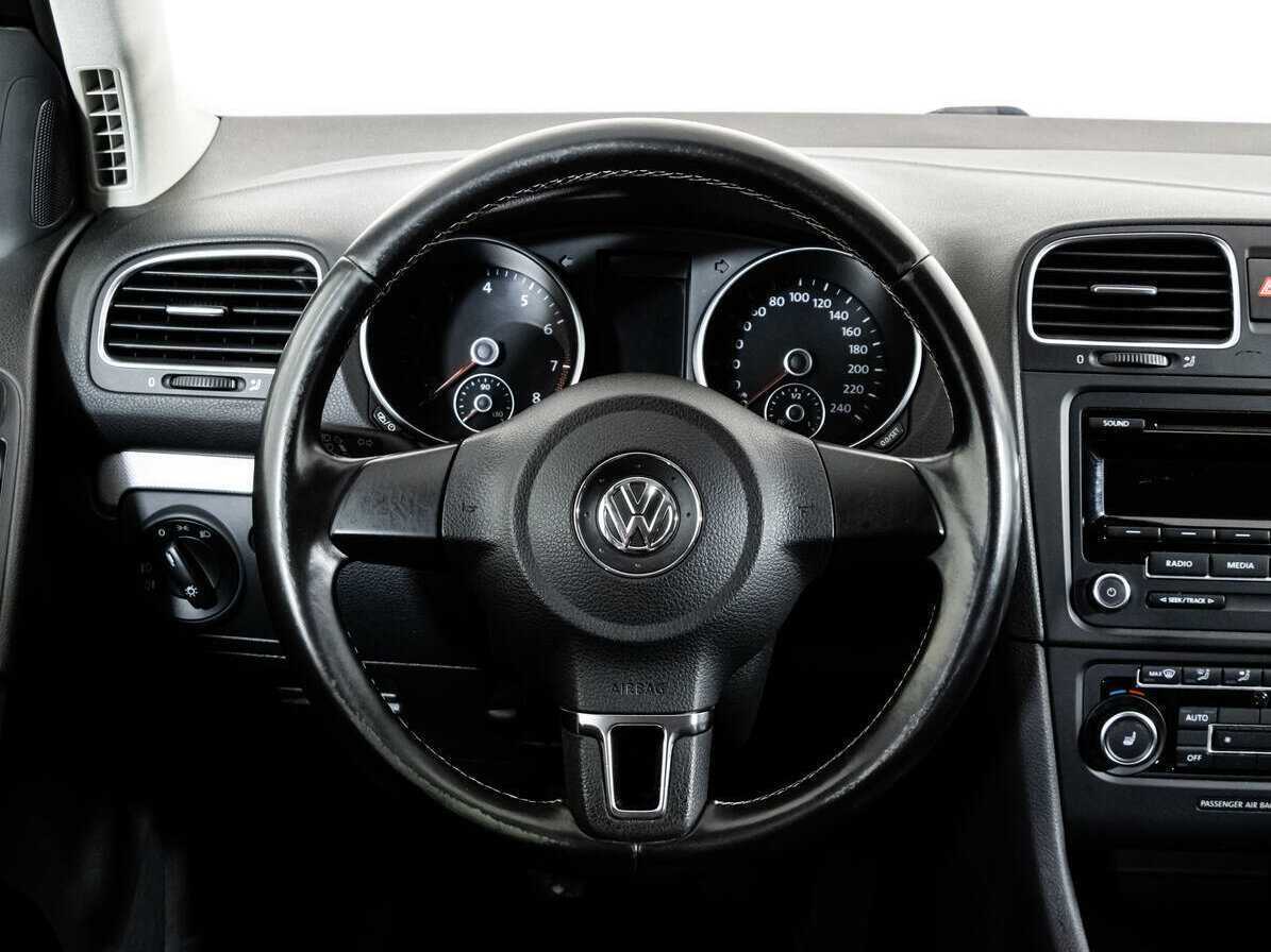 Volkswagen Golf б/у, 2012, Механическая. Фото: #11