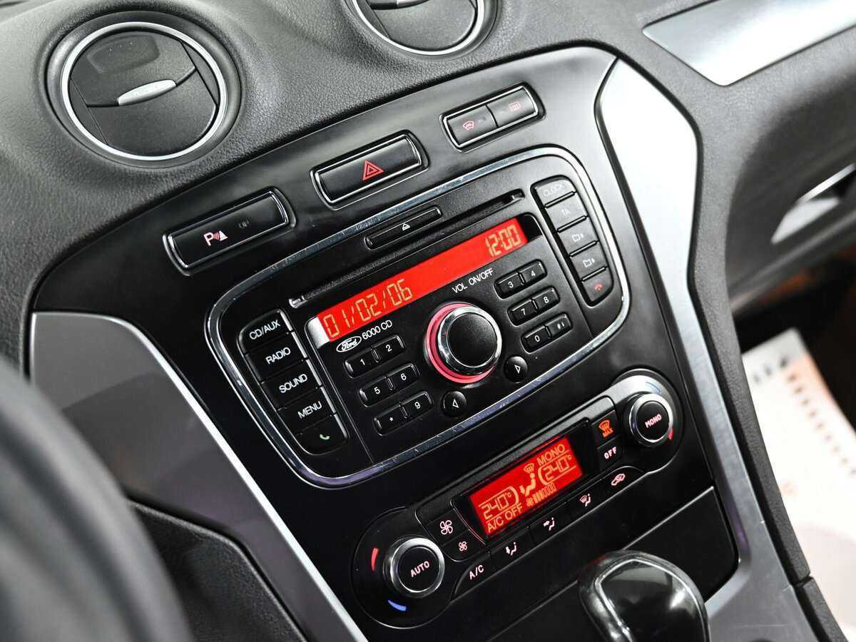 Ford Mondeo б/у, 2013, Автоматическая. Фото: #4