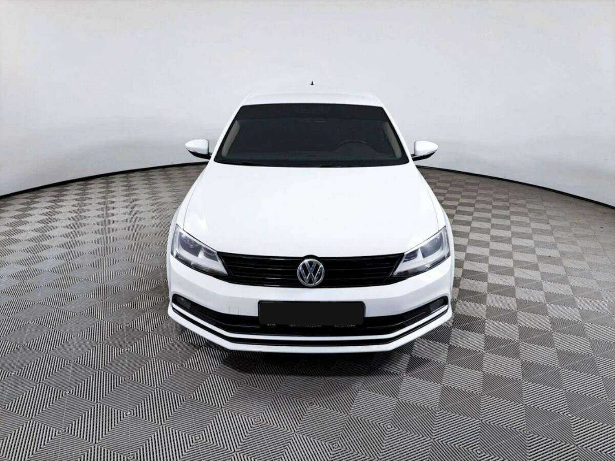 Volkswagen Jetta б/у, 2016, Роботизированная. Фото: #1