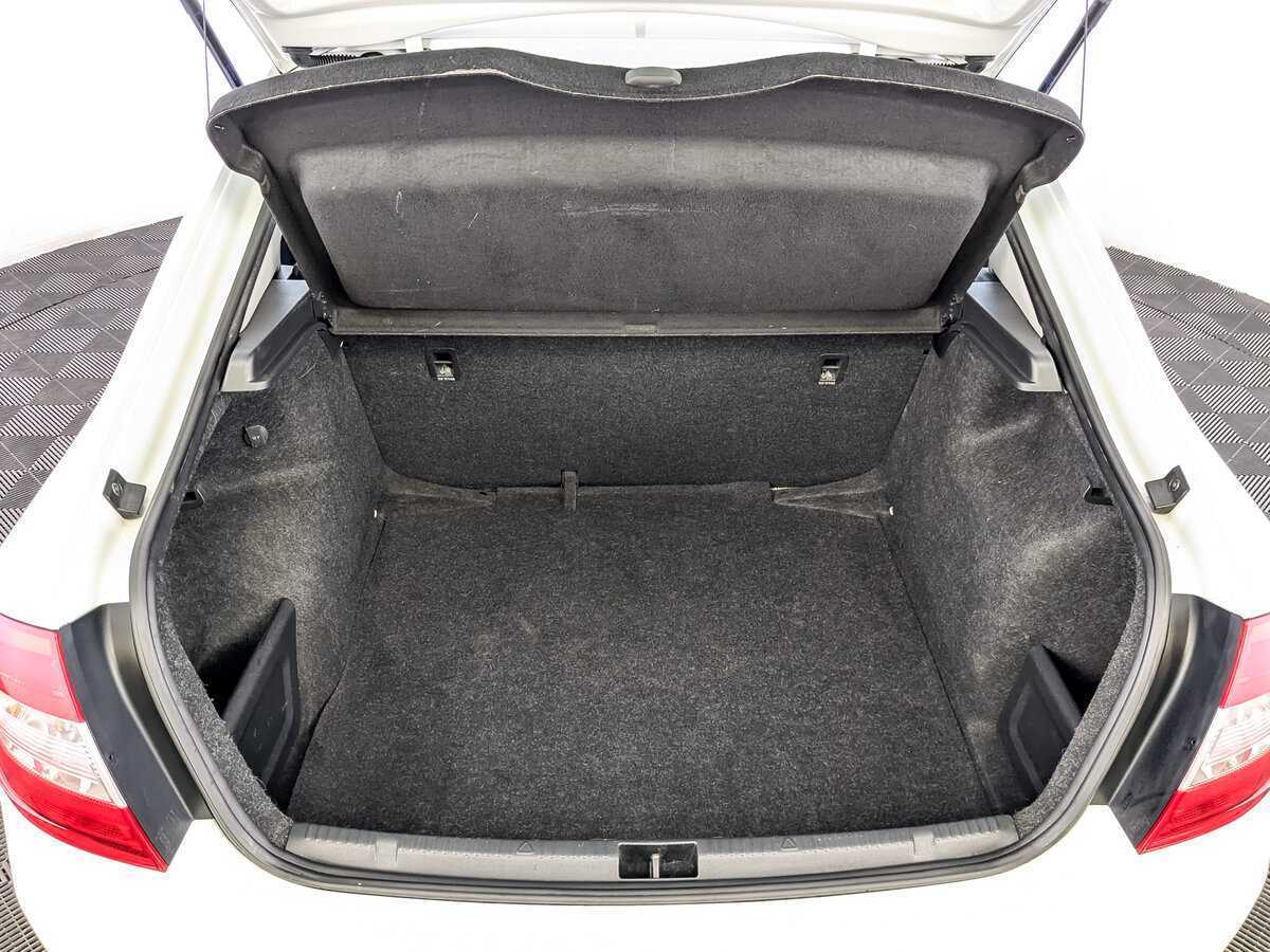 Skoda Rapid б/у, 2017, Механическая. Фото: #9