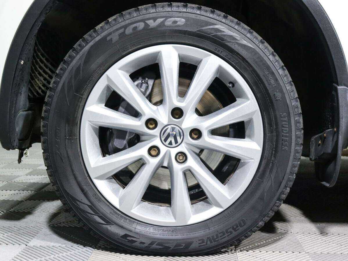Volkswagen Touareg б/у, 2012, Автоматическая. Фото: #9