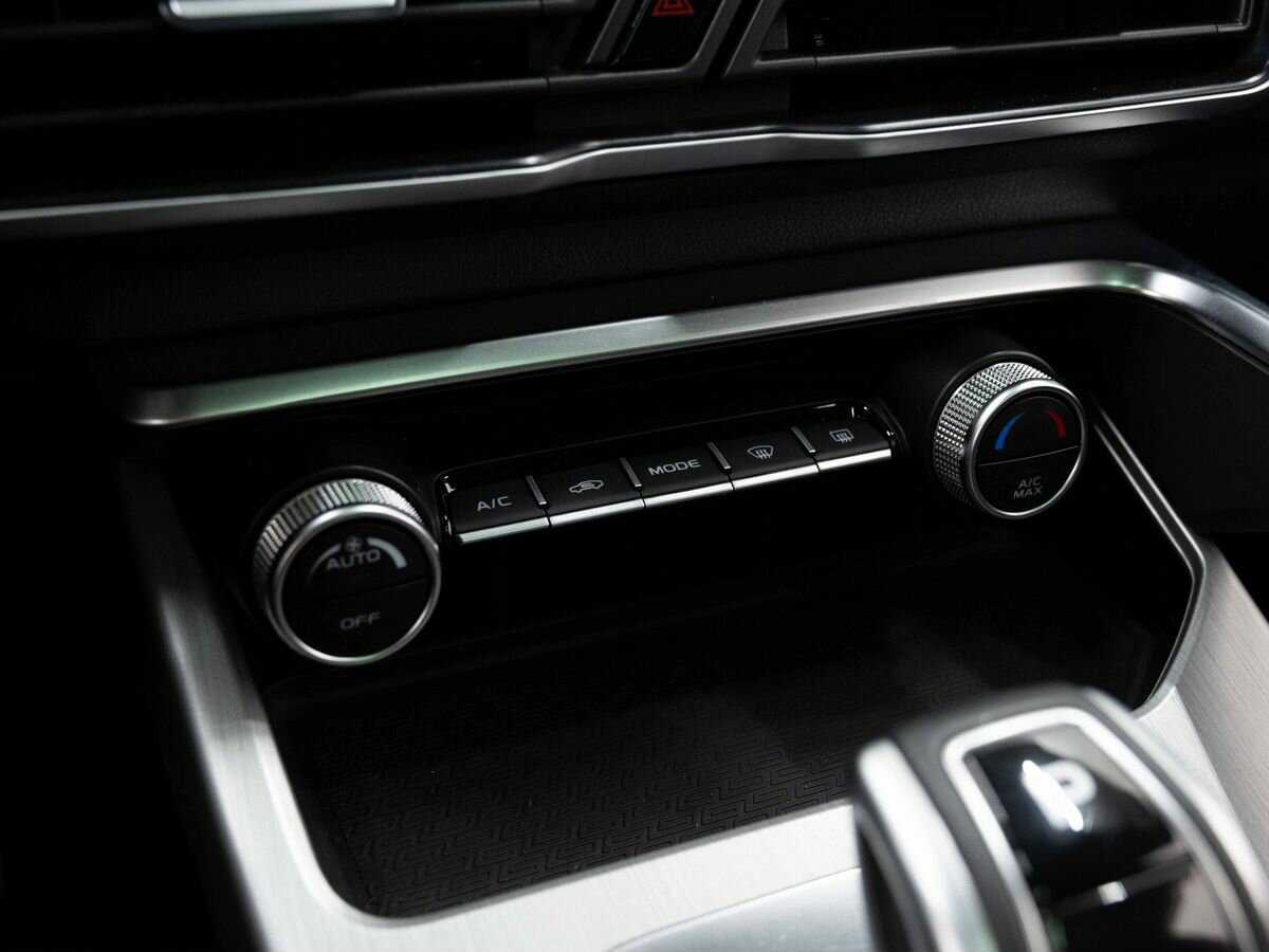 Geely Coolray б/у, 2021, Роботизированная. Фото: #17