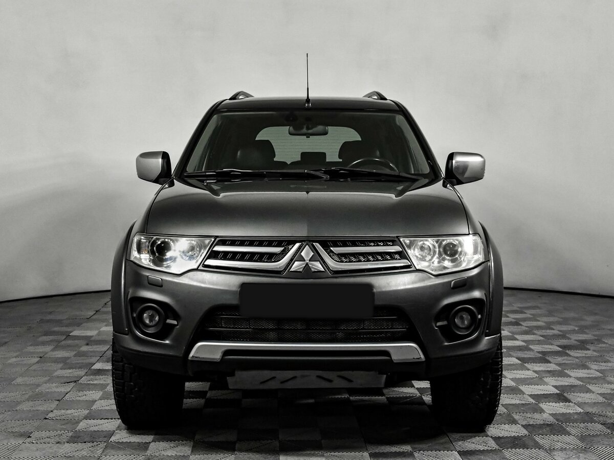 Mitsubishi Pajero Sport б/у, 2013, Автоматическая. Фото: #1
