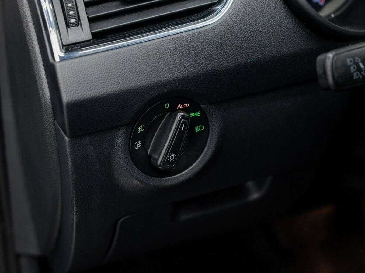 Skoda Octavia б/у, 2017, Роботизированная. Фото: #11