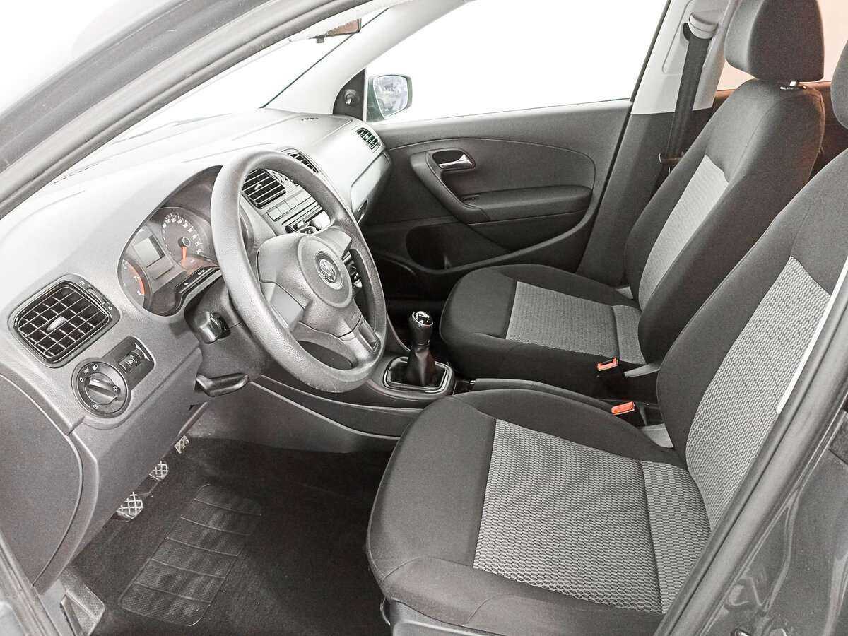 Volkswagen Polo б/у, 2013, Механическая. Фото: #12