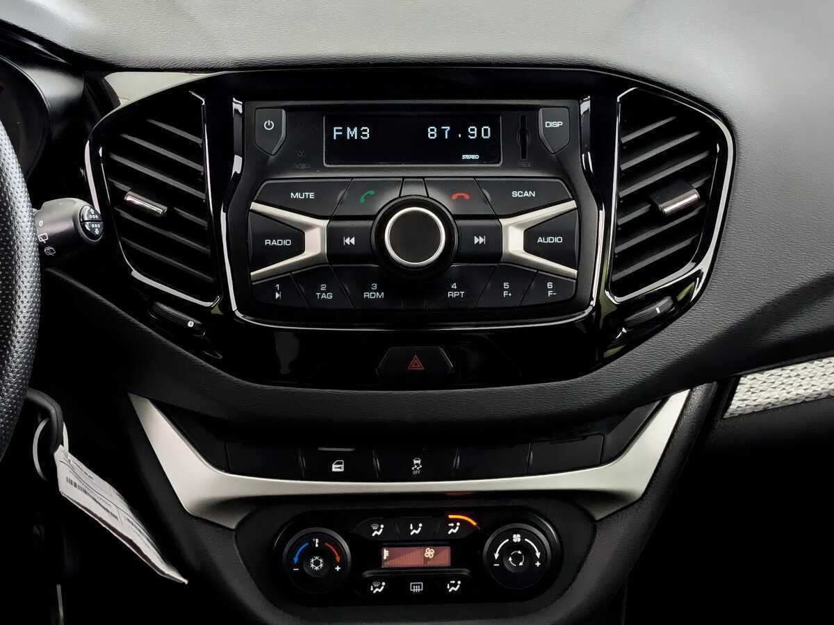 Lada (ВАЗ) Vesta б/у, 2019, Механическая. Фото: #12