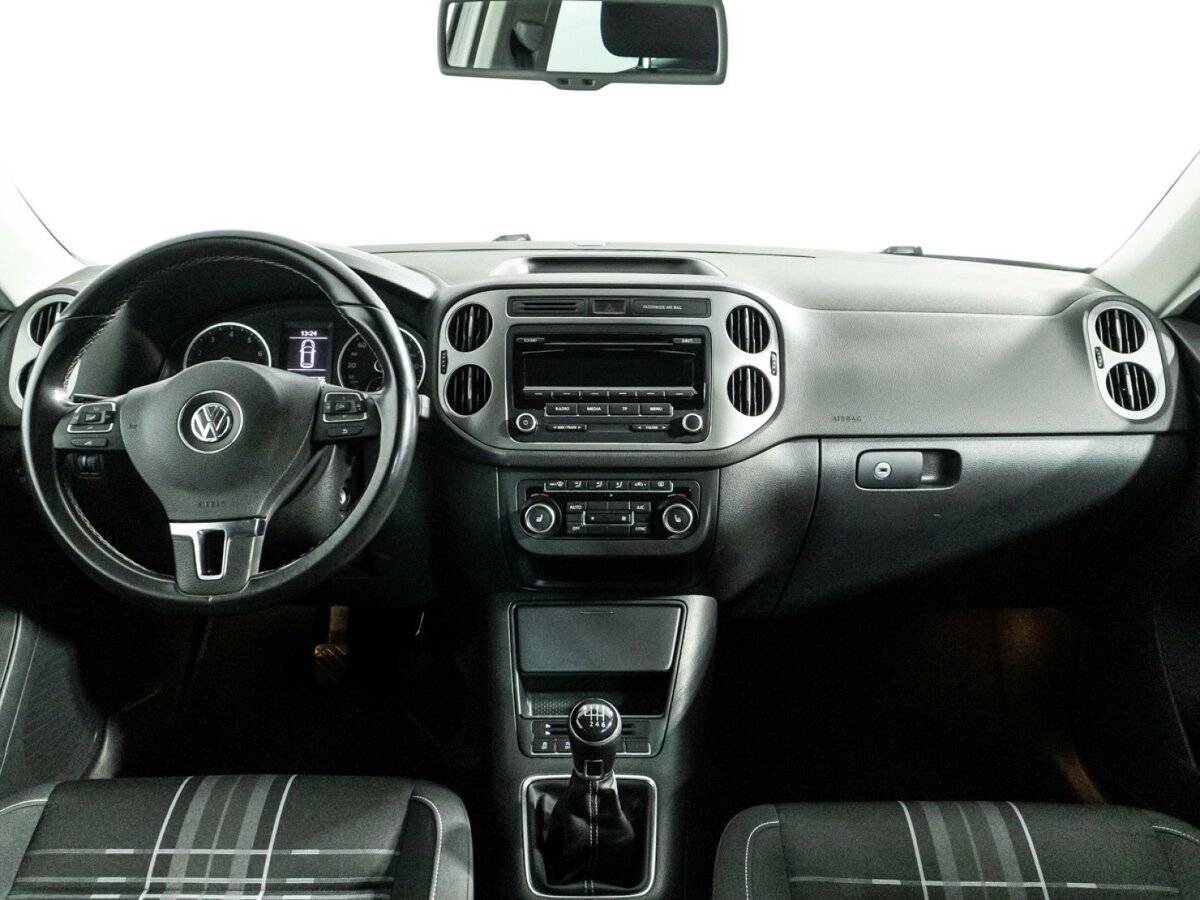 Volkswagen Tiguan б/у, 2015, Механическая. Фото: #12