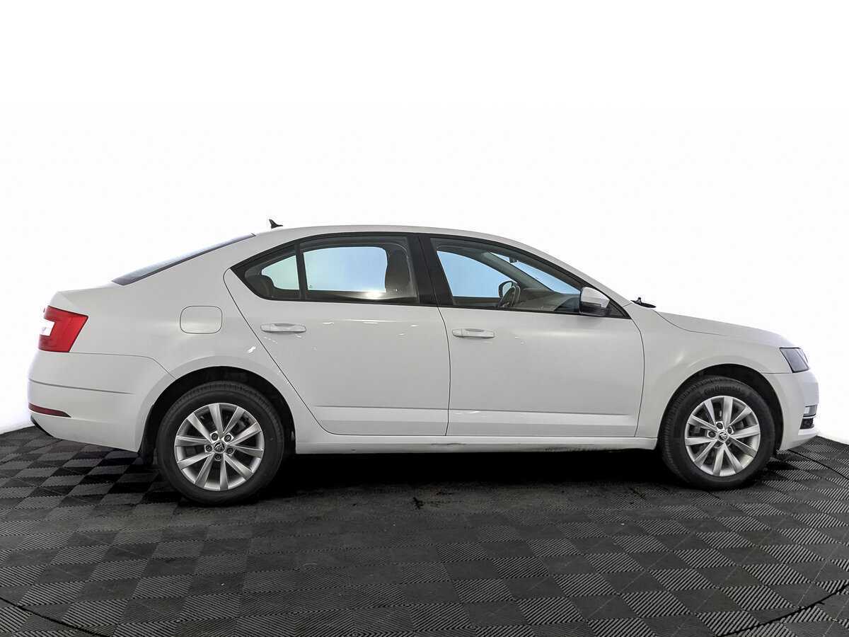 Skoda Octavia б/у, 2017, Роботизированная. Фото: #3