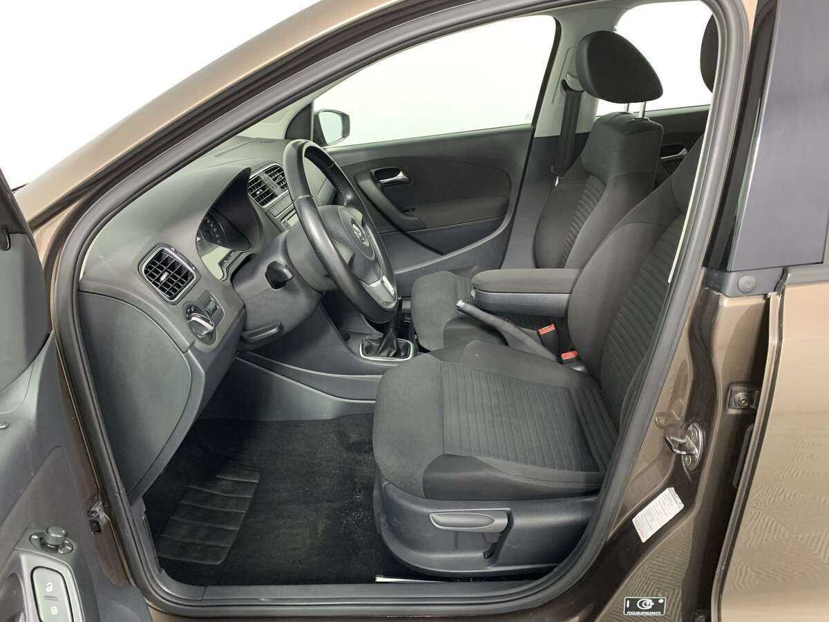 Volkswagen Polo б/у, 2012, Механическая. Фото: #13