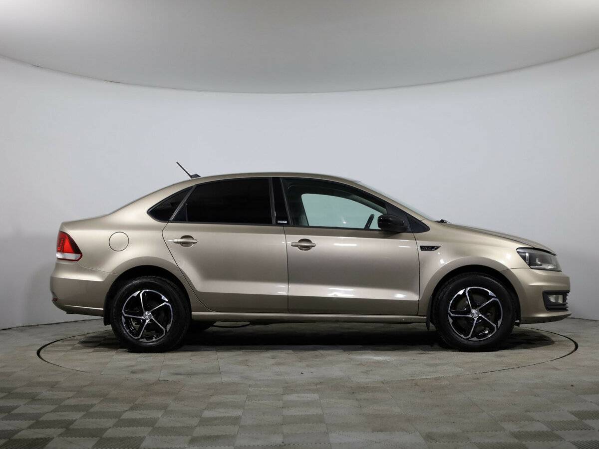 Volkswagen Polo б/у, 2017, Механическая. Фото: #4