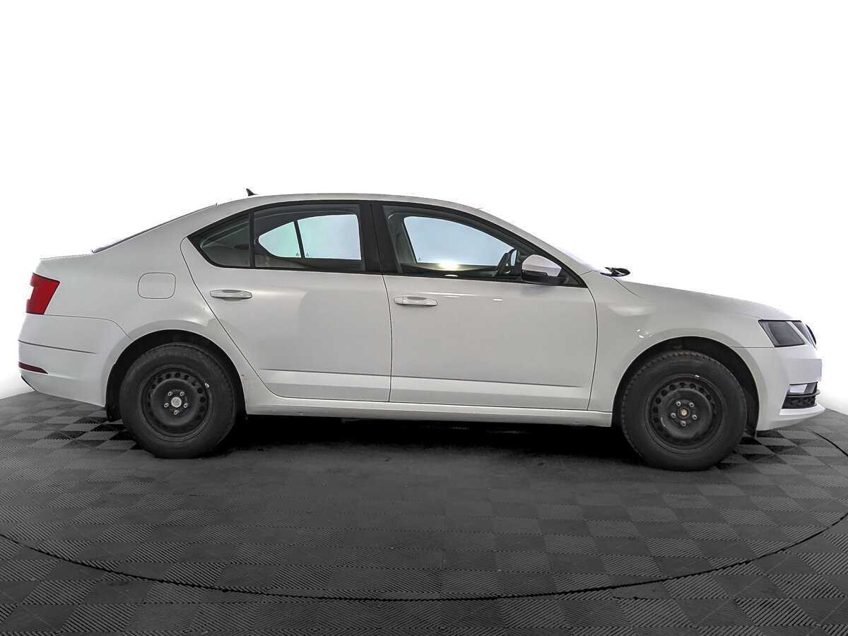 Skoda Octavia б/у, 2020, Автоматическая. Фото: #3