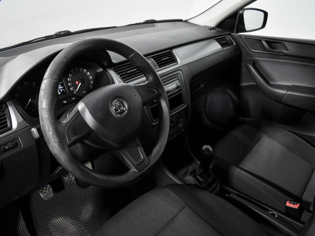 Skoda Rapid б/у, 2014, Механическая. Фото: #8