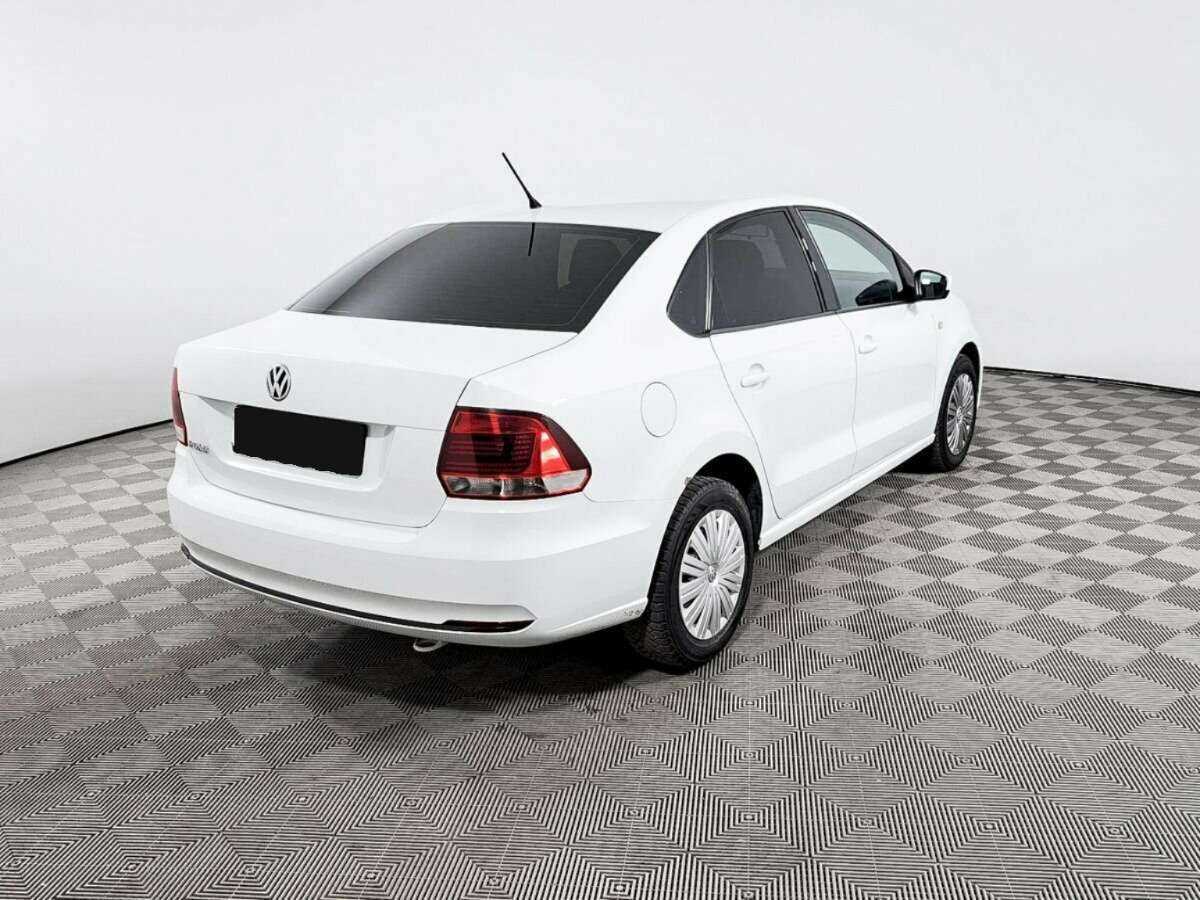 Volkswagen Polo б/у, 2015, Механическая. Фото: #4