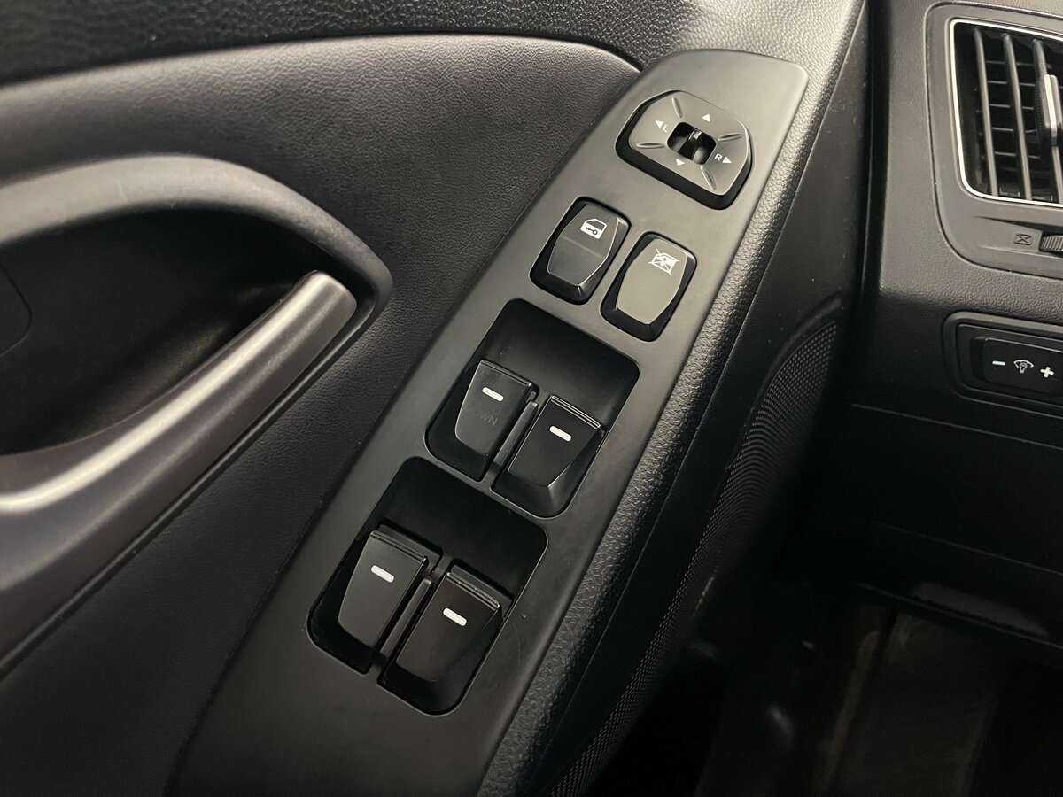 Hyundai ix35 б/у, 2013, Механическая. Фото: #15
